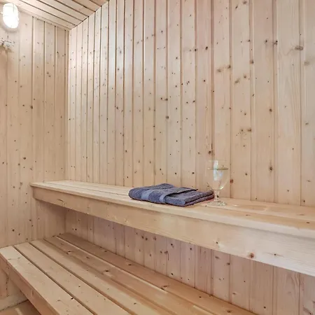 3 Bedroom Gorgeous In Prázdninový dům